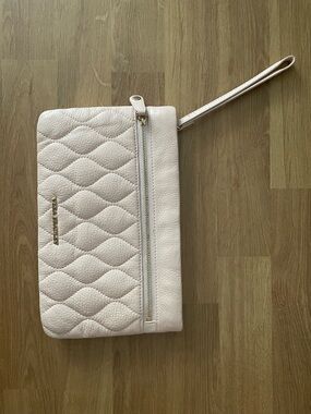 Vera Bradley Quilted Wristlet Clutch - Light Blush